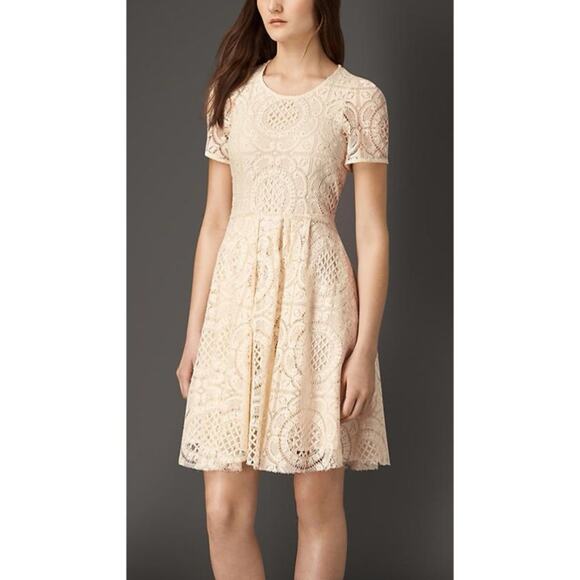 Burberry London RTW Short Sleeve Lace Cotton Silk Dress Ivory Size 4 - Picture 1 of 10